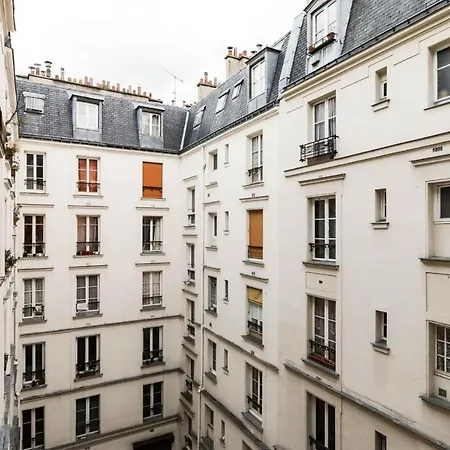 Charming Warm Close To Montmartre! *