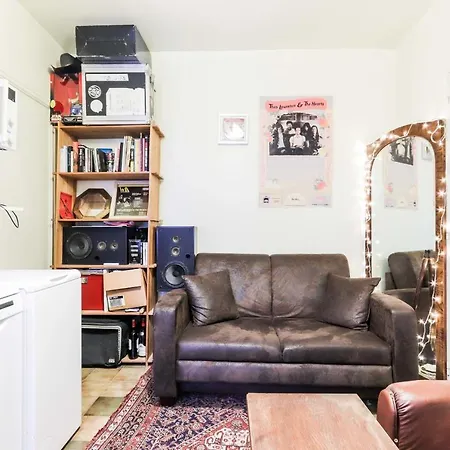 Apartmán Charming Warm Close To Montmartre!
