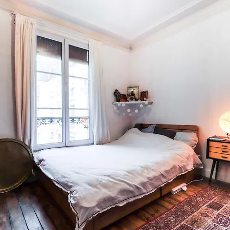 Charming Warm Close To Montmartre! * Paříž